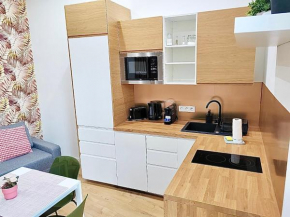 Home R374 #freeparking